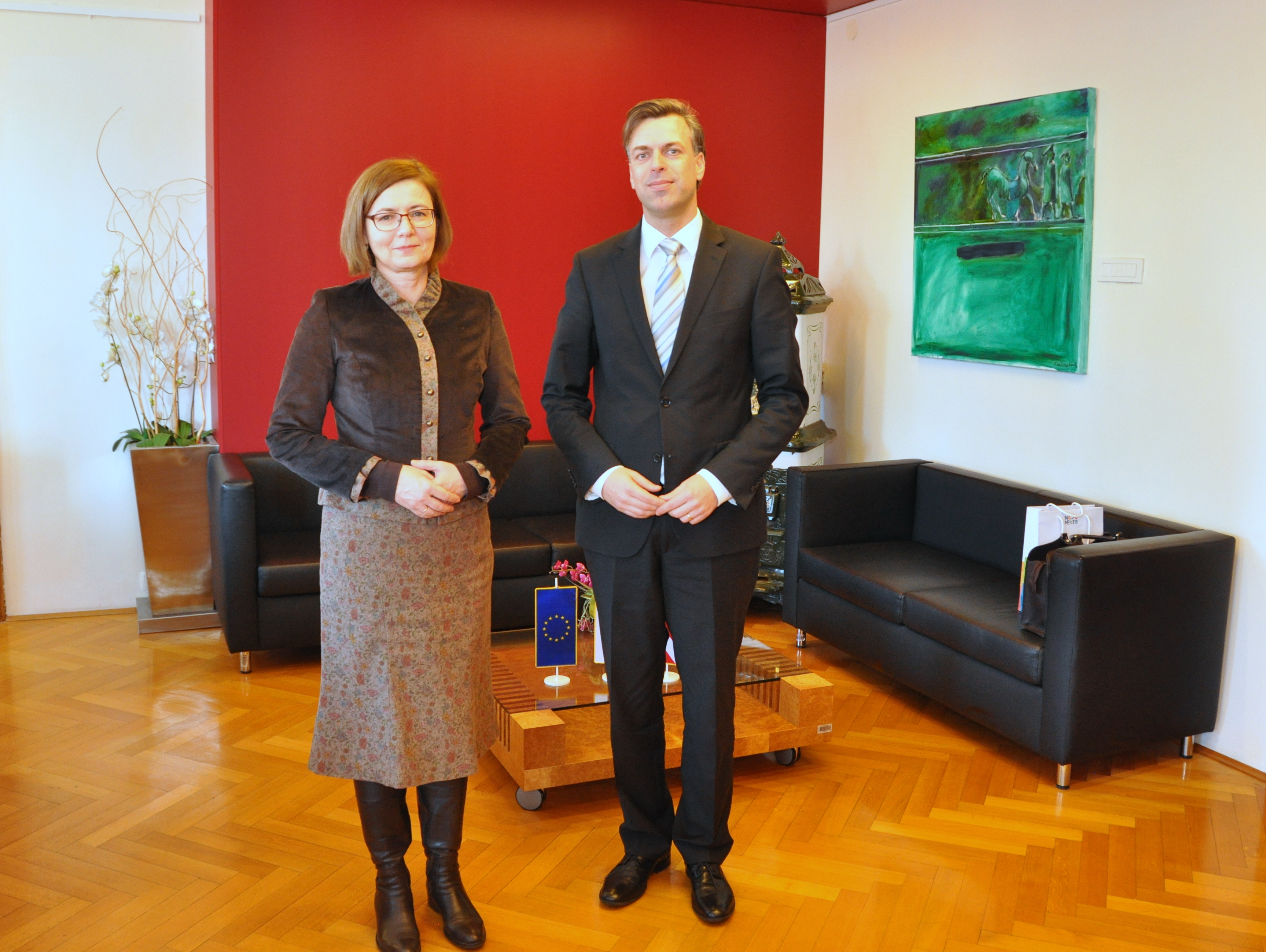 Foto2 Obisk madzarske veleposlanice.JPG