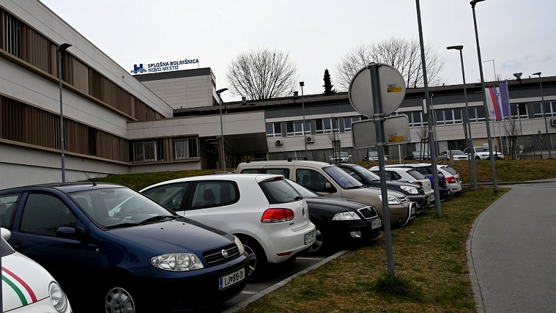  Menjava parkirnega sistema pri bolnišnici