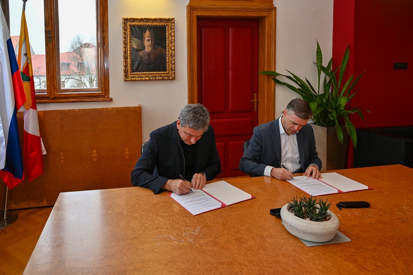 Podpis pogodbe za pot ob Težki vodi - 2. etapa