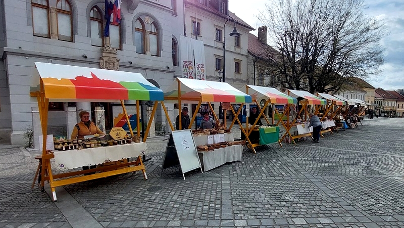 tržnica Na Glavni trg se vrača Novomeška tržnica