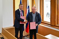 Župan Gregor Macedoni in direktor podjetja Malkom Marjan Skube