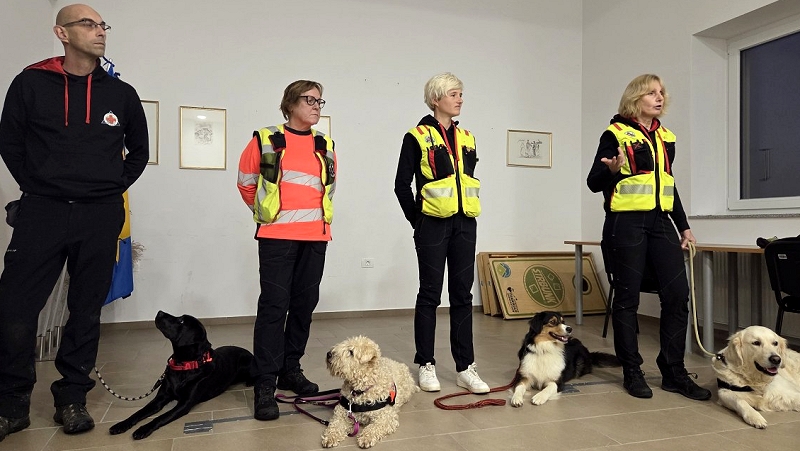  Obisk enote reševalnih psov Slovenije