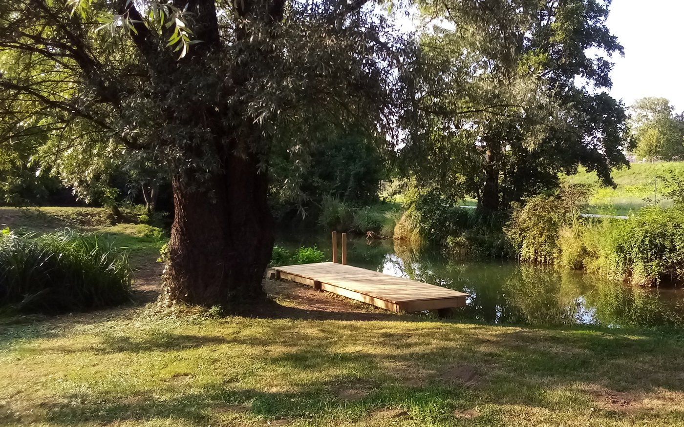 Na fotografiji je pomol na nekdanjem kopališču Krnica