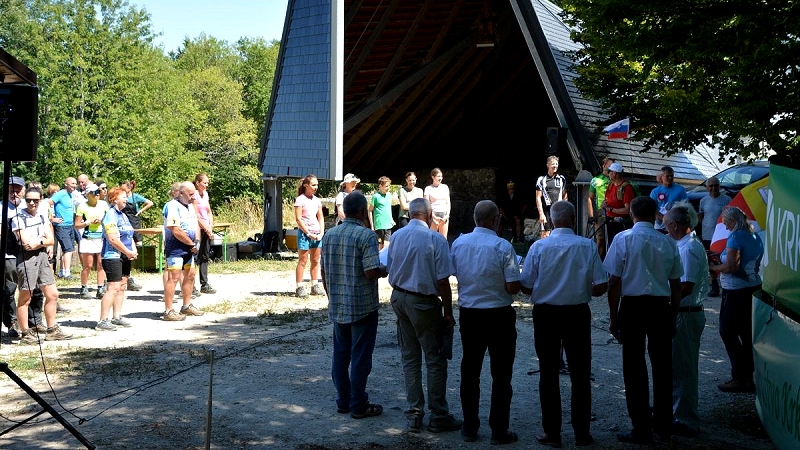 Spominski pohod PD Krka na Trdinov vrh