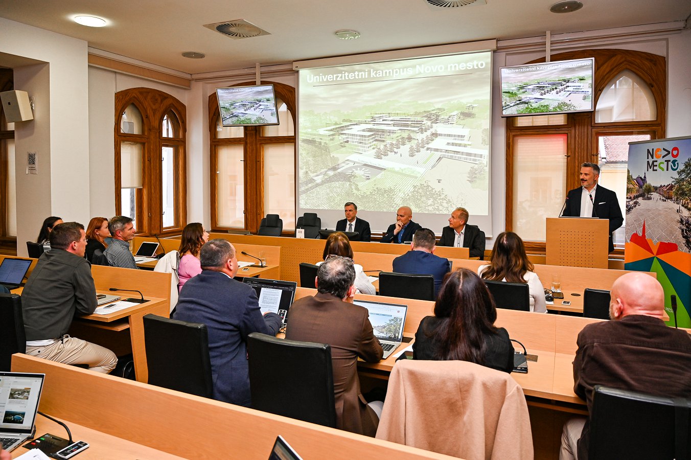Seja občinskega sveta Občinski svetniki soglasno podprli vzpostavitev univerzitetnega kampusa Novo mesto